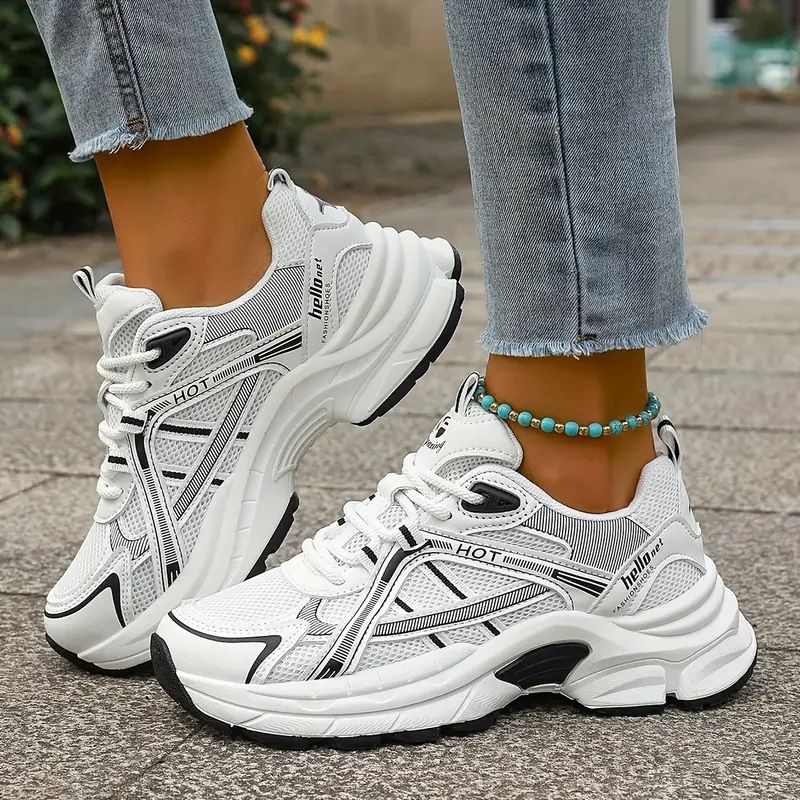 Zapatillas Cómodas para Mujeres con Panel de Malla, Cordones y Suela Chunky de Estilo Retro