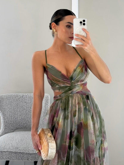 Vestido Maxi Floral Acuarela Sin Esfuerzo para Mujeres con Escote en V, Tirantes Espagueti, Cintura Cruzada y Estilo Fluido de Alta Fisura