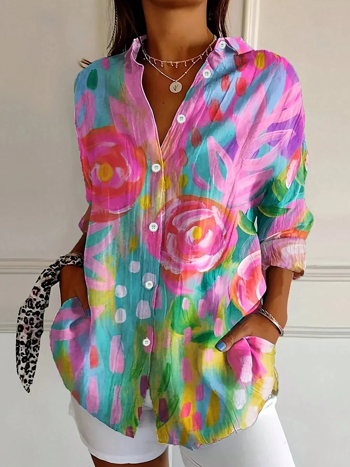 Blusa Floral Impresa Sin Esfuerzo para Mujeres con Cuello, Manga Larga, Botones en la Parte Frontal, Estilo Relajado