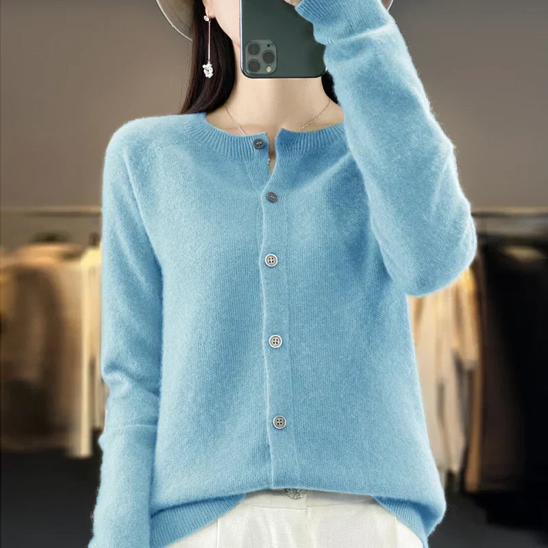 Suéter Cardigan Cómodo para Mujeres con Cuello Redondo, Manga Larga, Botones en la Parte Frontal y Estilo Relajado de Punto