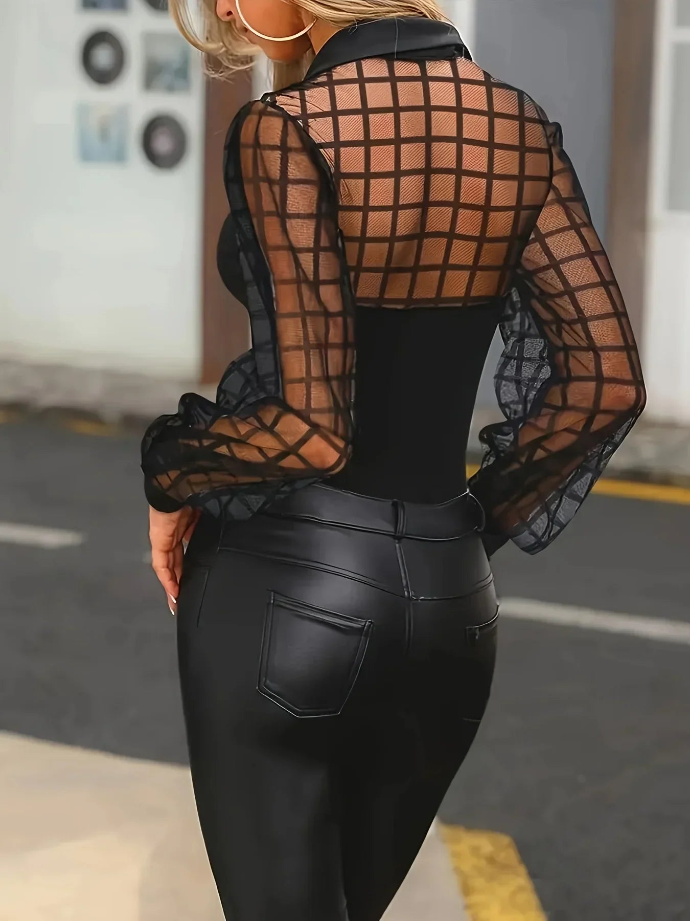 Blusa Elegante de Malla Negra para Mujeres con Cuello y Manga Larga Transparente Estilo Bodycon
