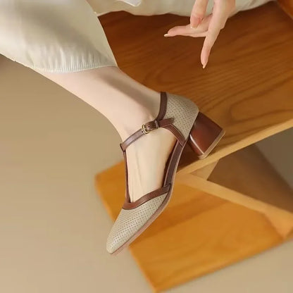 Elegantes Tacones Mary Jane de Cuero Perforado para Mujeres con Punta Cuadrada y Estilo de T Strap con Hebilla y Tacón Bloque