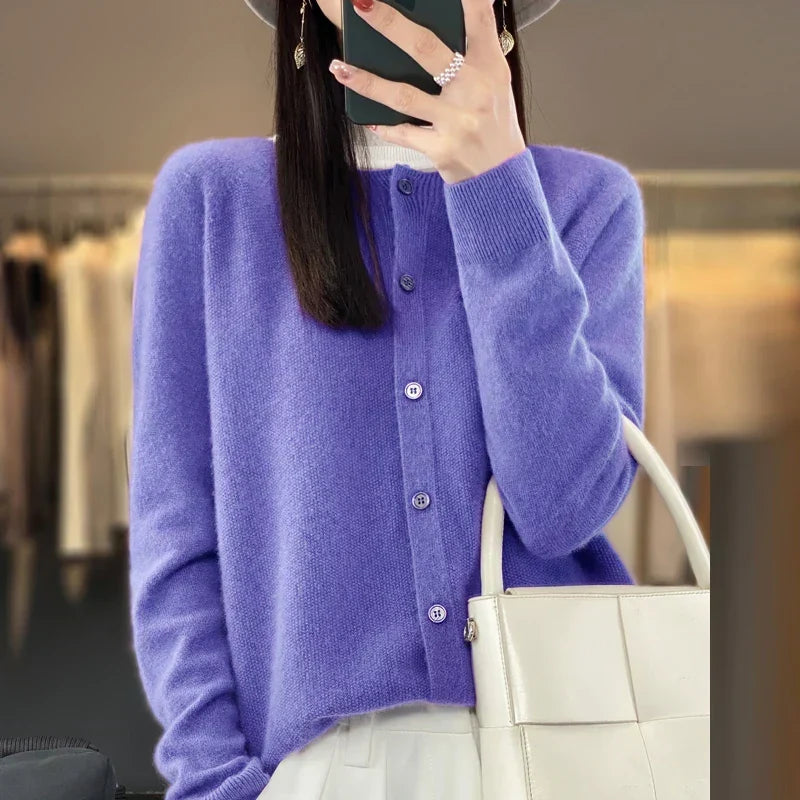 Suéter Cardigan Cómodo para Mujeres con Cuello Redondo, Manga Larga, Botones en la Parte Frontal y Estilo Relajado de Punto