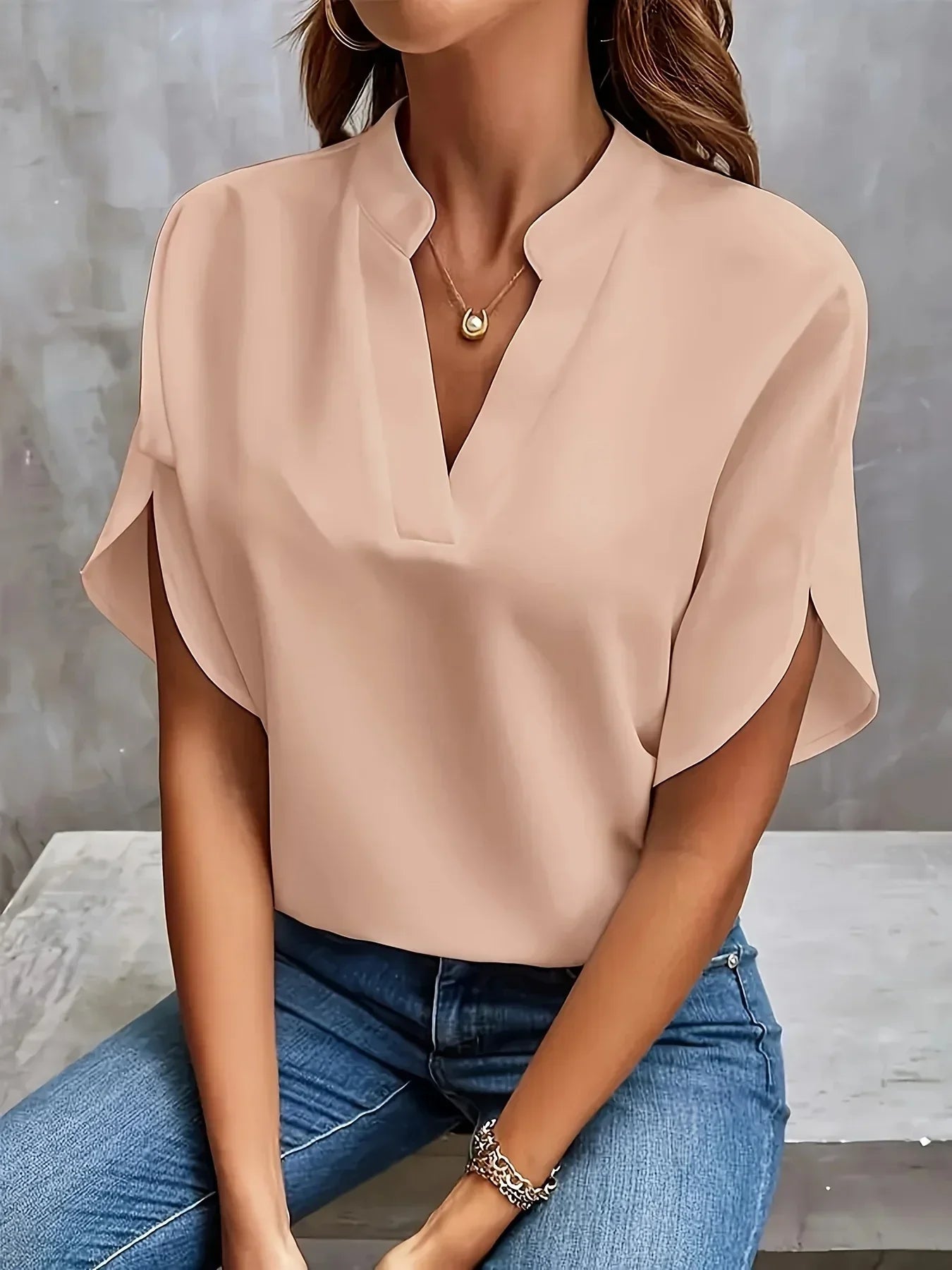 Blusa de Chifón Sin Esfuerzo para Mujeres con Cuello en V y Mangas con Volantes, Estilo Relajado y Fluido