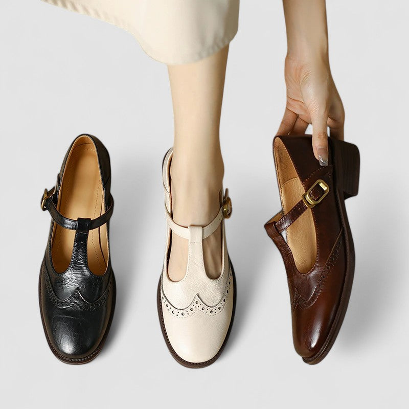 Zapato Mary Jane de Cuero Elegante para Mujeres con T Strap, Hebilla y Estilo Brogue con Punta de Ala