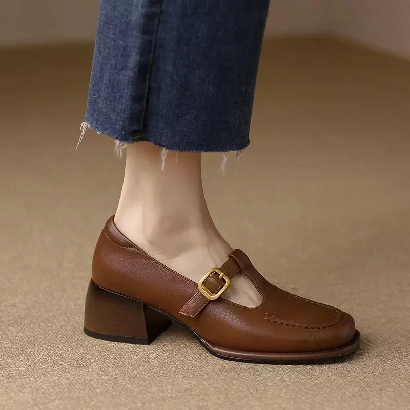 Elegantes Mocasines Mary Jane de Cuero para Mujeres con Hebilla T Strap, Punta Cuadrada y Tacón Bloque Estilo Vintage