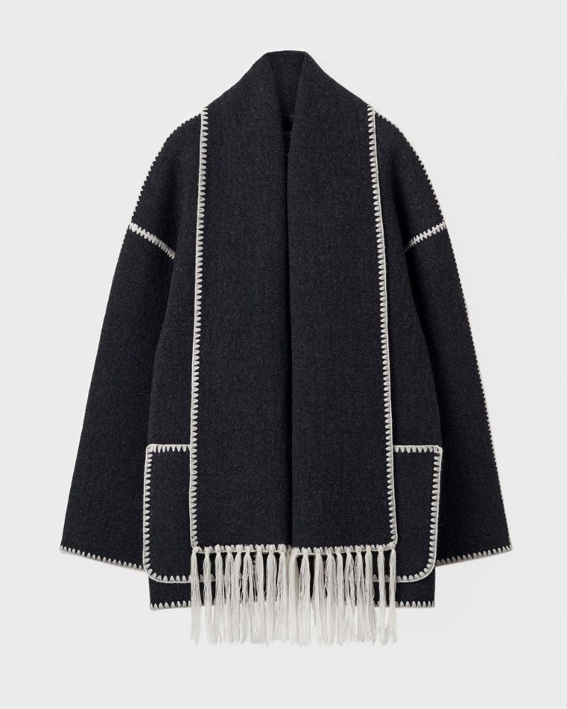 Elegante Capa de Lana para Mujeres con Cuello de Bufanda, Manga Larga, Costura a Mano y Flecos en Estilo Oversized