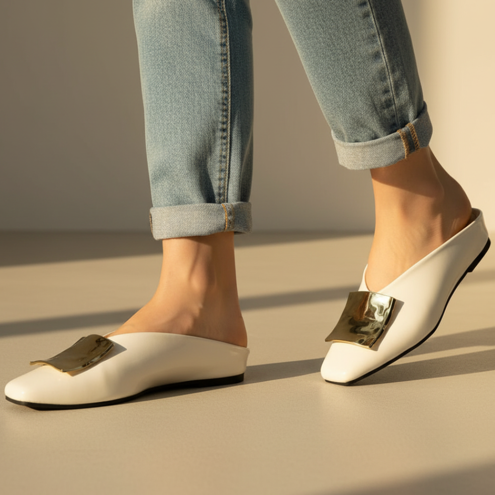 Mule Flats Elegantes de Cuero para Mujeres con Punta Cuadrada y Hebilla Dorada, Estilo Sin Talón y Fácil de Poner