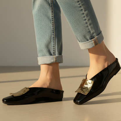 Mule Flats Elegantes de Cuero para Mujeres con Punta Cuadrada y Hebilla Dorada, Estilo Sin Talón y Fácil de Poner