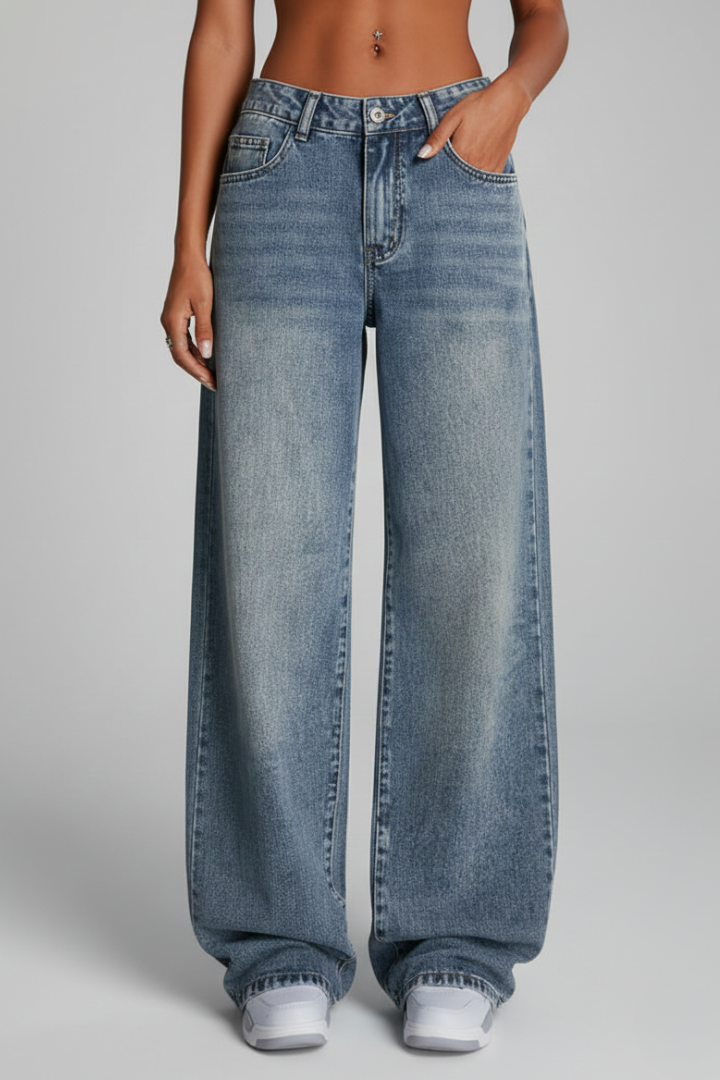 Jeans Azules Elegantes para Mujeres con Tiro Medio, Corte Amplio y Estilo Casual de Cinco Bolsillos
