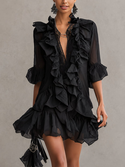 Elegante Vestido Mini Negro con Volantes para Mujeres con Escote en V y Mangas de Campana con Detalle de Encaje