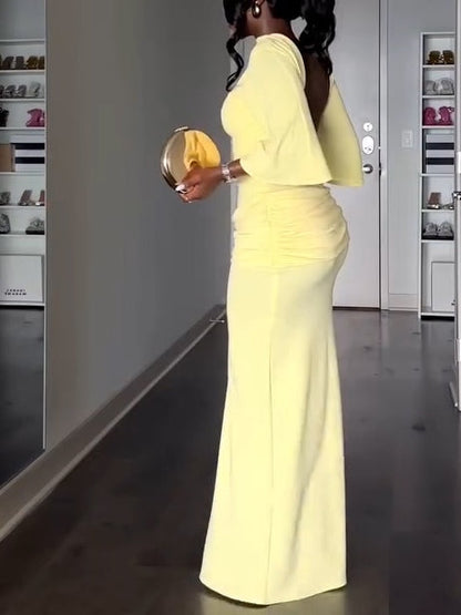 Vestido Maxi Amarillo Elegante para Mujeres con Cuello Alto, Manga Murciélago, Espalda Descubierta y Estilo con Abertura
