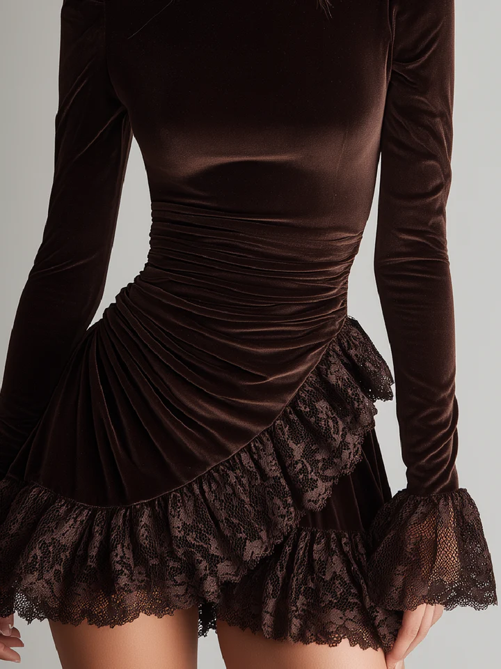 Elegante Mini Vestido de Terciopelo Marrón para Mujeres con Cuello Alto, Manga Larga, Detalle de Volantes de Encaje Arrugado