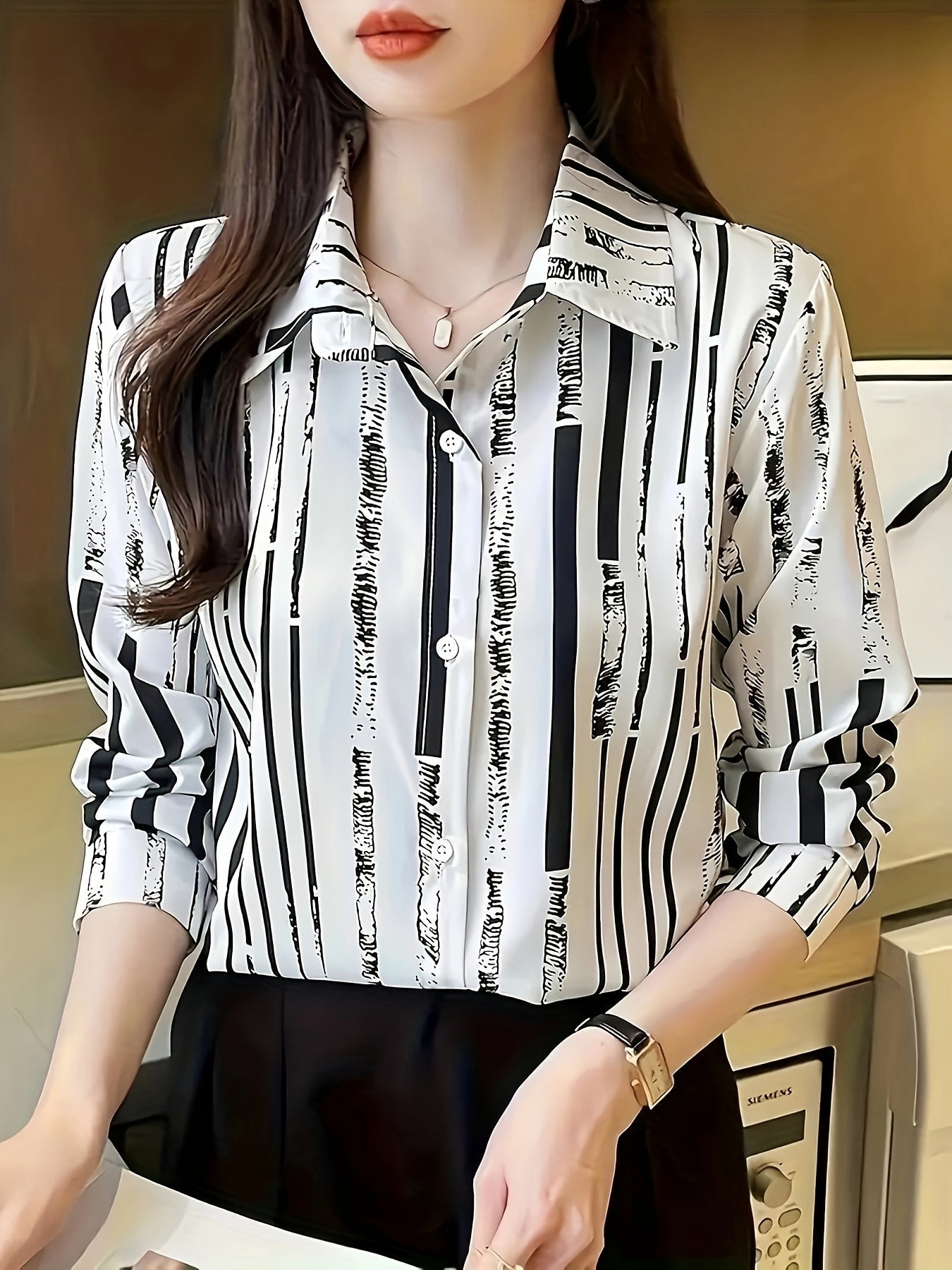 Blusa de Chifón Rayada Sin Esfuerzo para Mujeres con Cuello, Manga Larga, Botones Frontales y Estilo Sedoso Relajado