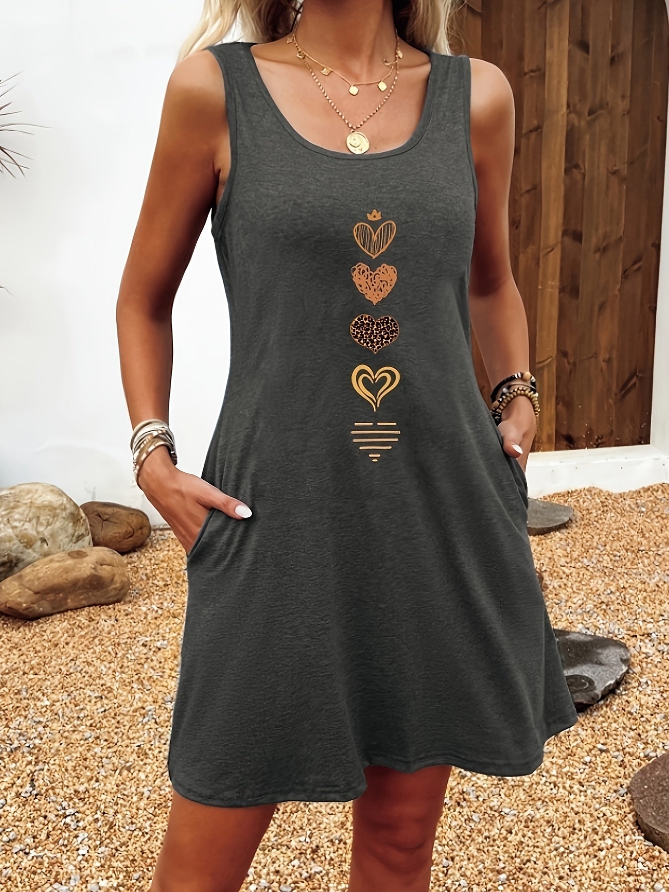 Vestido Mini Sin Esfuerzo para Mujeres con Escote Redondeado, Sin Mangas y Dobladillo Curvado, Estilo Casual de Playa