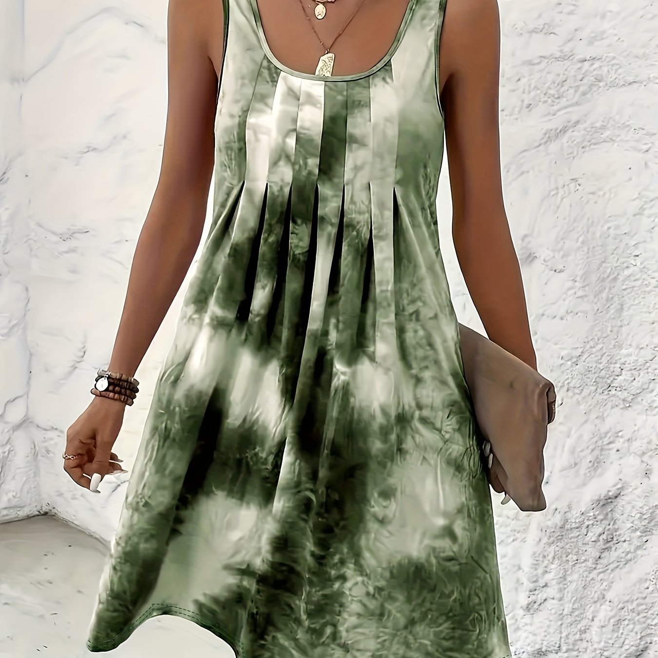 Vestido Mini Tie Dye Sin Esfuerzo para Mujeres con Escote Redondo, Sin Mangas y Frontal Plisado Estilo Bohemio