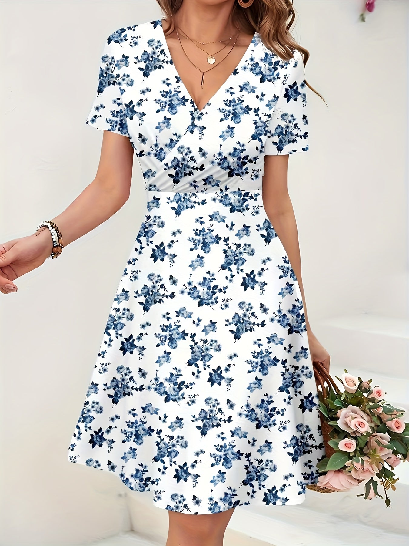 Vestido Midi Floral Azul Sin Esfuerzo para Mujeres con Escote en V y Mangas Volantes, Estilo Ajustado y Acampanado