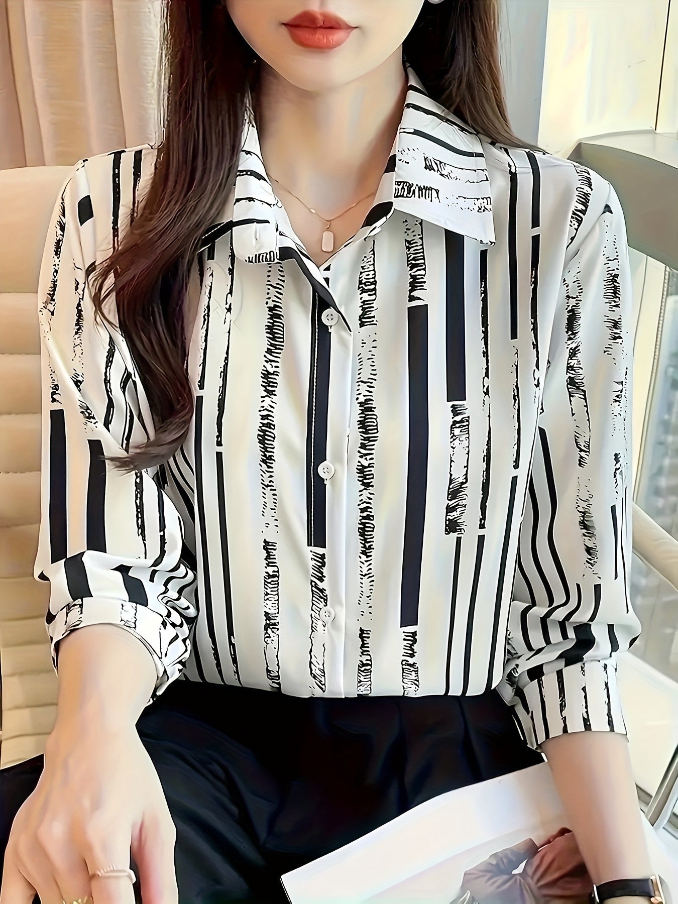 Blusa de Chifón Rayada Sin Esfuerzo para Mujeres con Cuello, Manga Larga, Botones Frontales y Estilo Sedoso Relajado