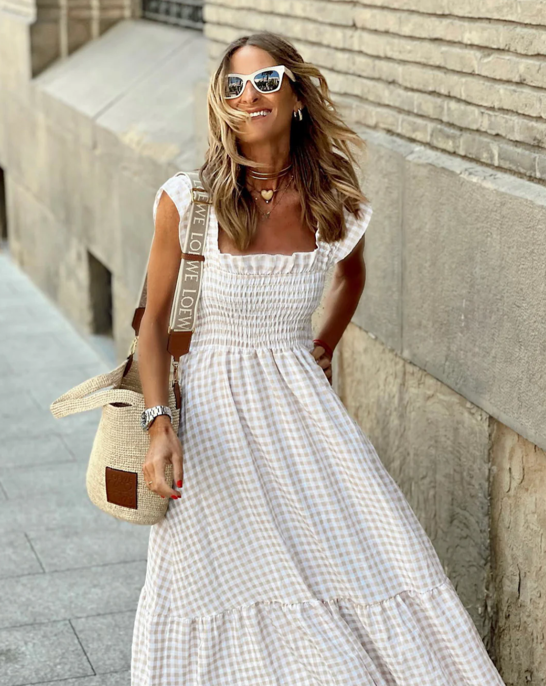 Vestido Maxi de Gingham para Mujeres con Cuello Cuadrado, Mangas con Volantes y Estilo Bohemio