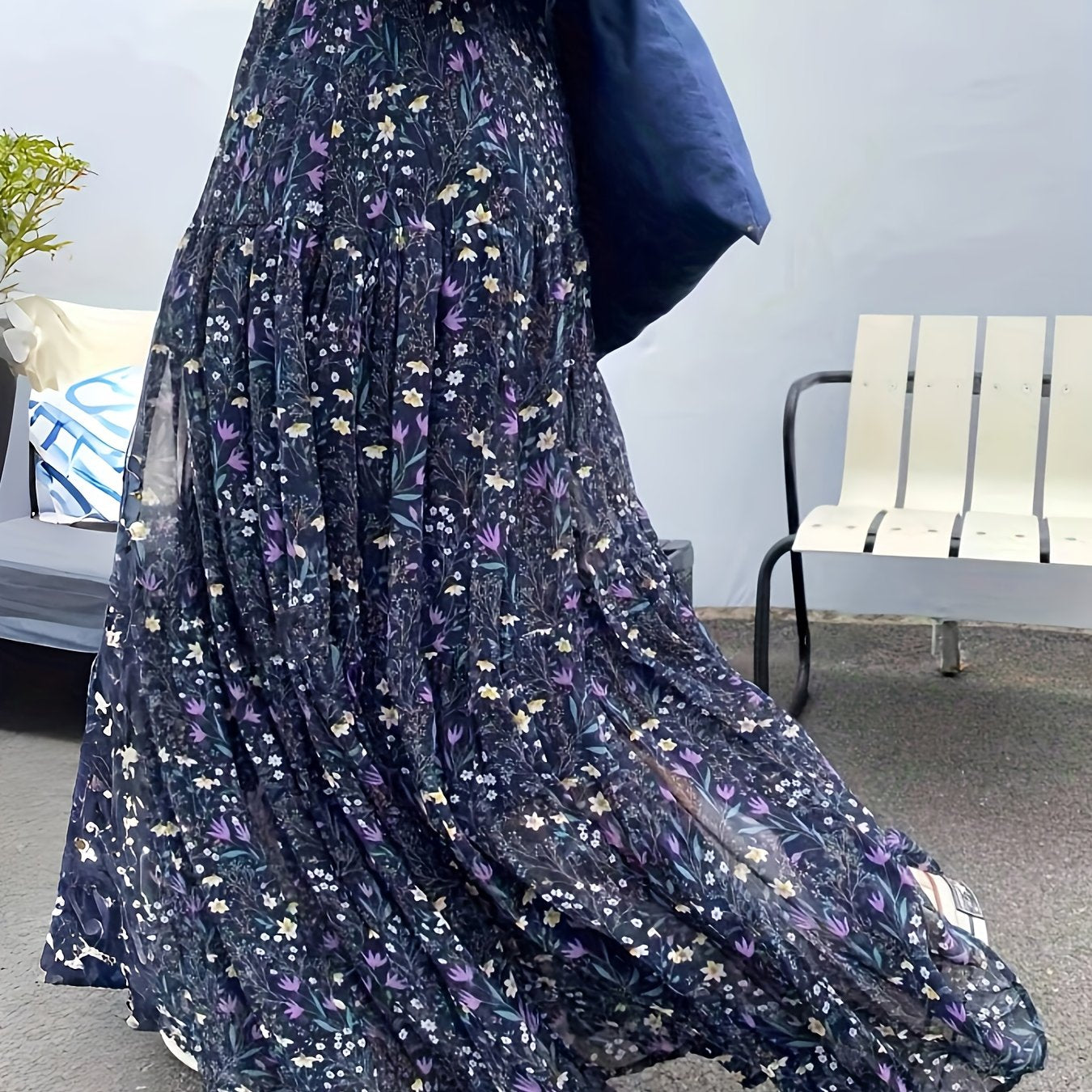 Elegante Falda Maxi Floral Azul para Mujeres con Cintura Fruncida y Volantes en Estilo Bohemio