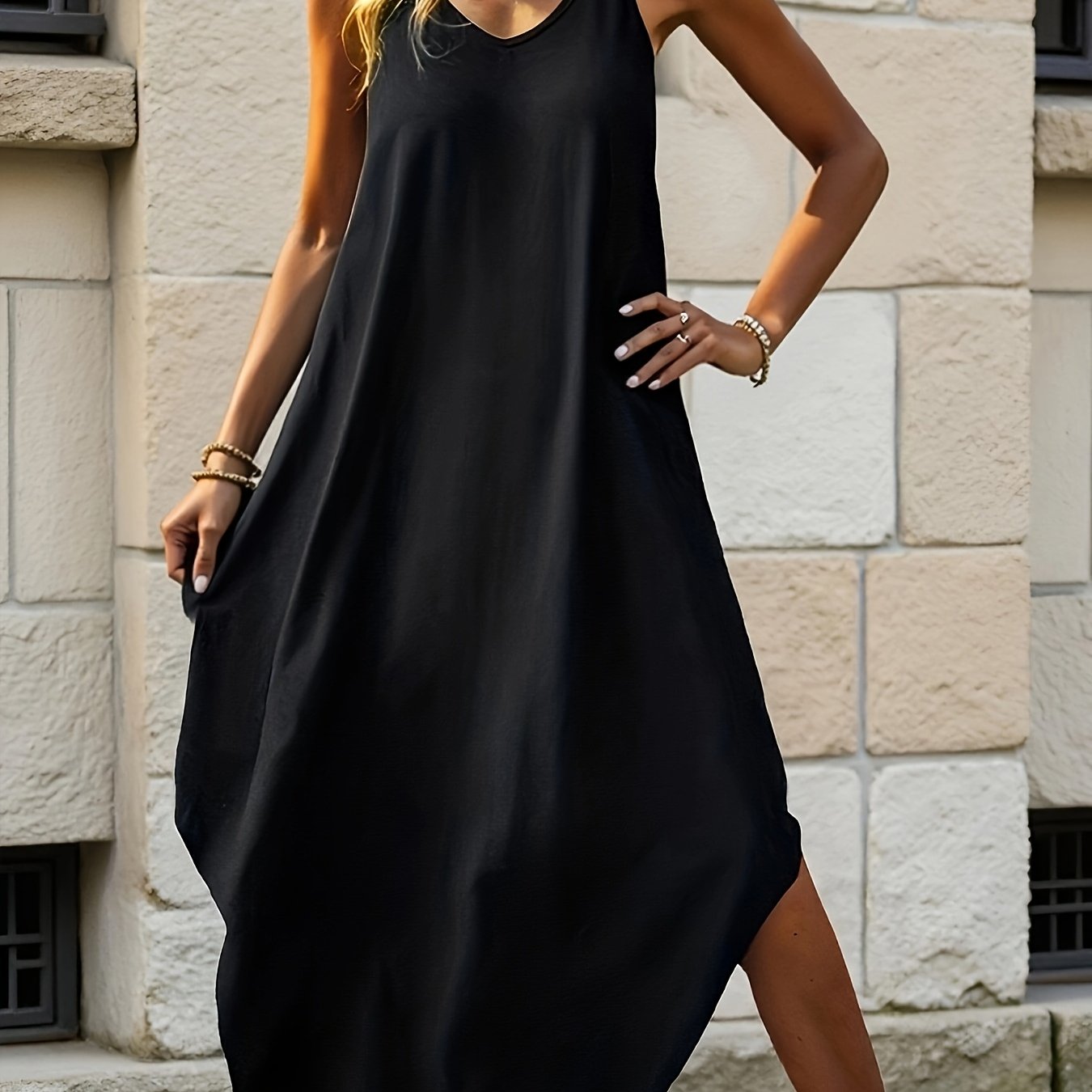 Vestido Maxi Negro Sin Esfuerzo para Mujeres con Escote en V y Tirantes de Espagueti en Estilo Capullo Fluyente