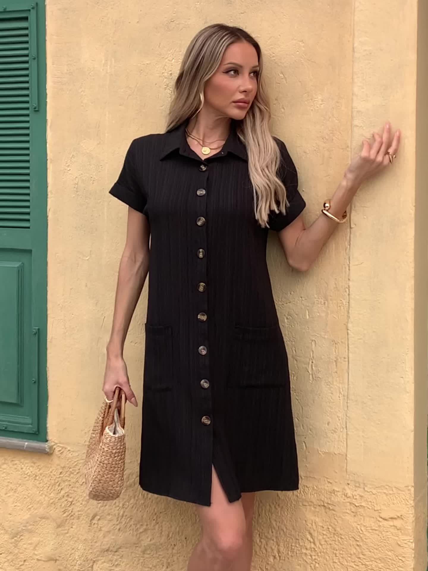 Vestido Camisa Texturizado Sin Esfuerzo para Mujeres con Cuello, Manga Corta, Botones Frontales, Estilo Casual Relajado
