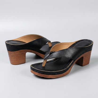 Sandalía de Plataforma Elegante de Cuero Negro para Mujeres con Tira de Dedo y Tacón de Madera Apilada Estilo Casual