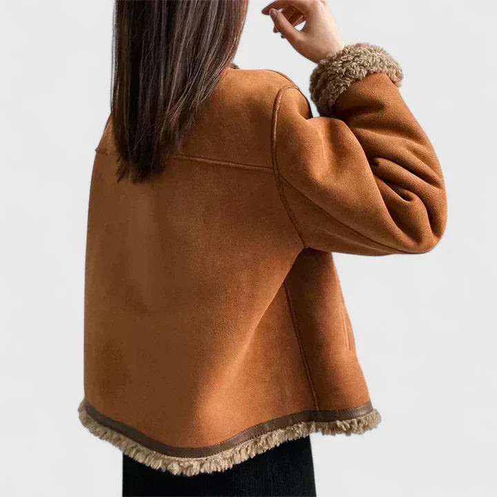 Chaqueta de Piel Suede Marrón Elegante para Mujeres con Cuello Redondo, Manga Larga, Botones Frontal, Estilo Corto