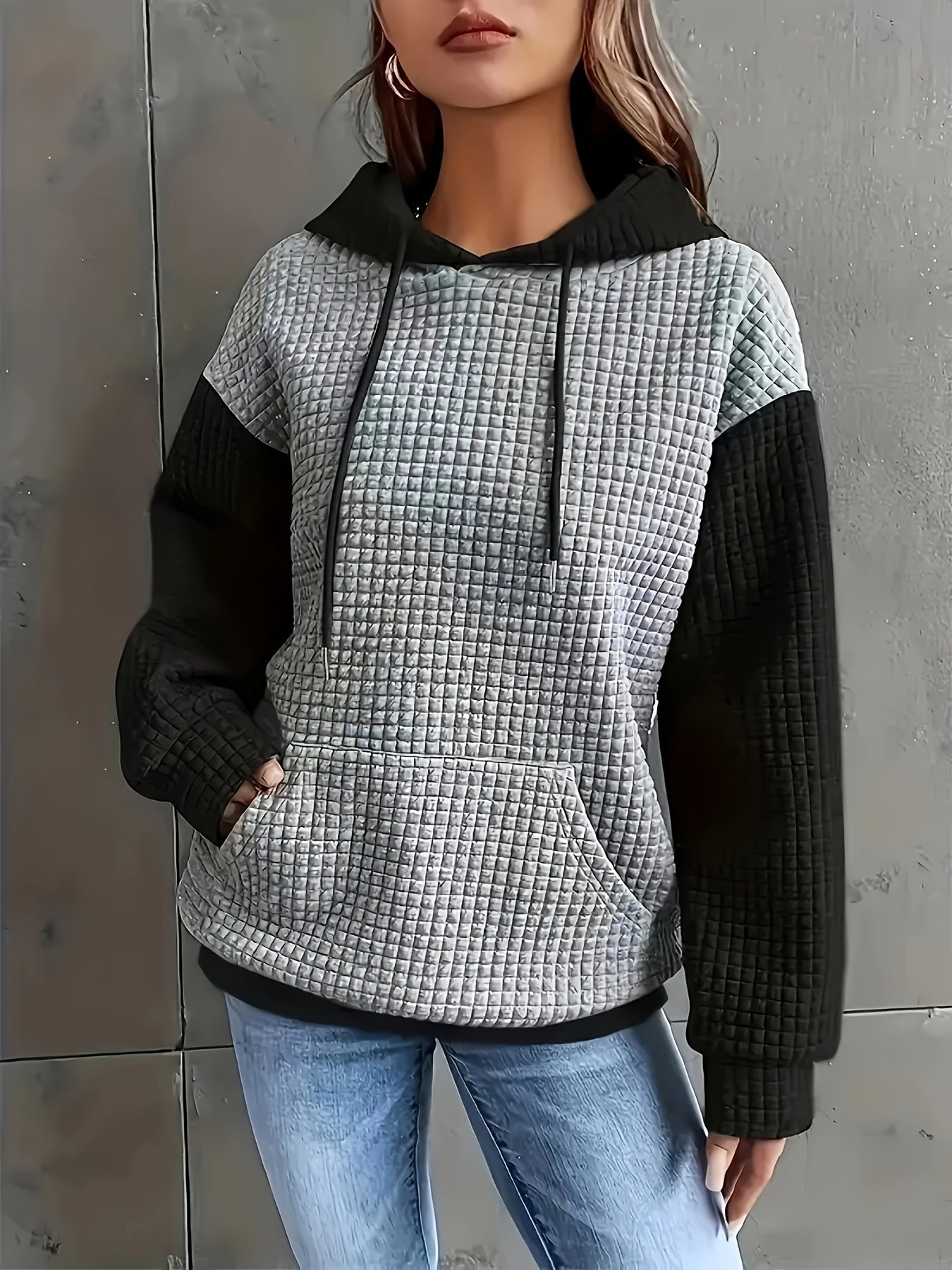 Sudadera Texturizada Colorblock Cómoda para Mujeres con Capucha Ajustable, Manga Larga y Bolsillo Canguro, Estilo Oversized