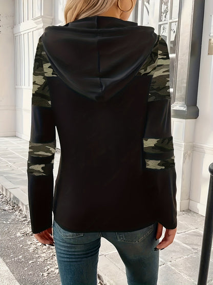 Sudadera cómoda con capucha de bloque de color camuflaje para mujeres con capucha ajustable y estilo relajado de manga larga