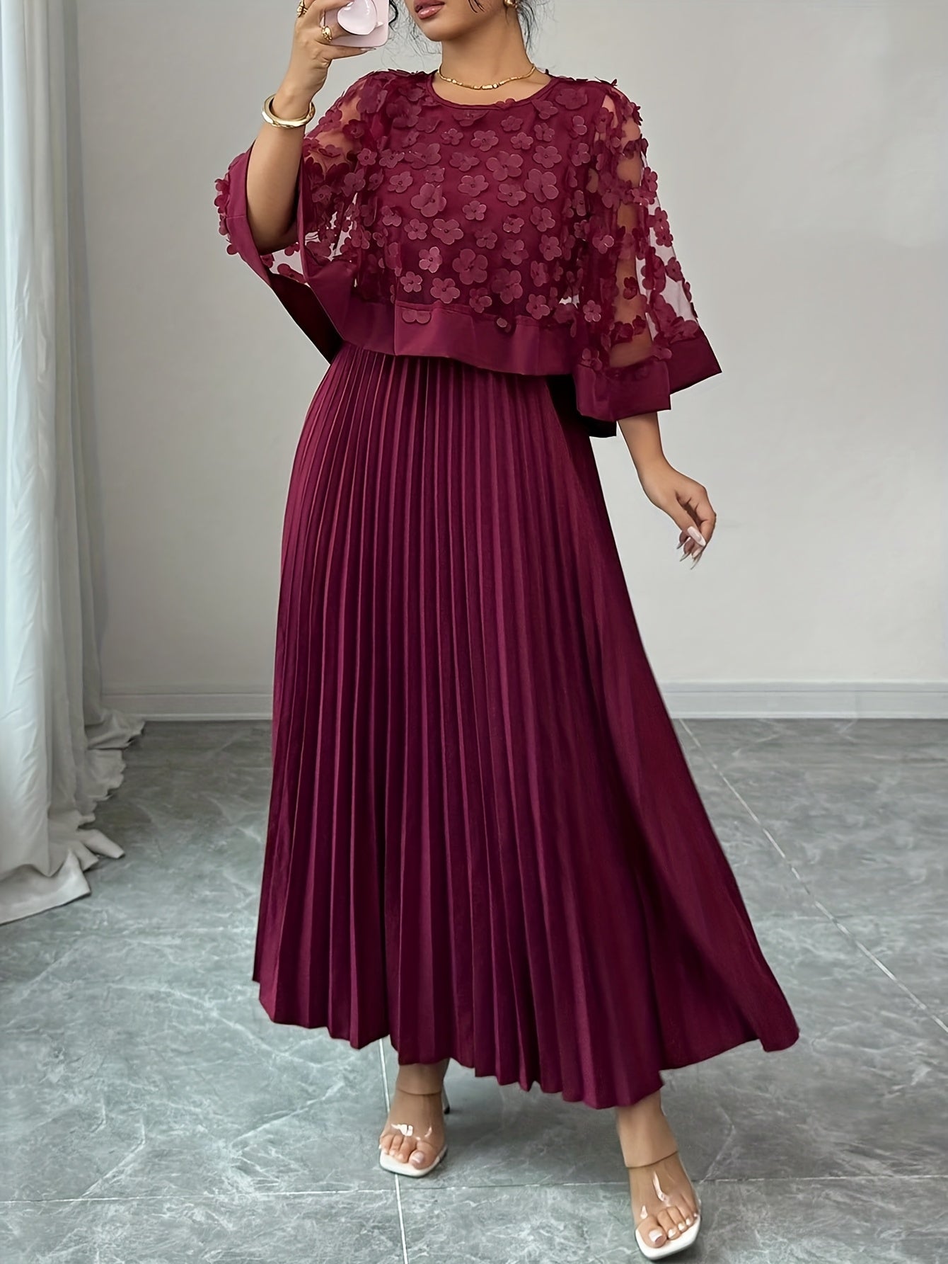 Elegante Vestido Largo Plisado Floral para Mujeres con Cuello Redondo y Manga Capa con Apliques, Estilo Formal para Invitadas de Boda
