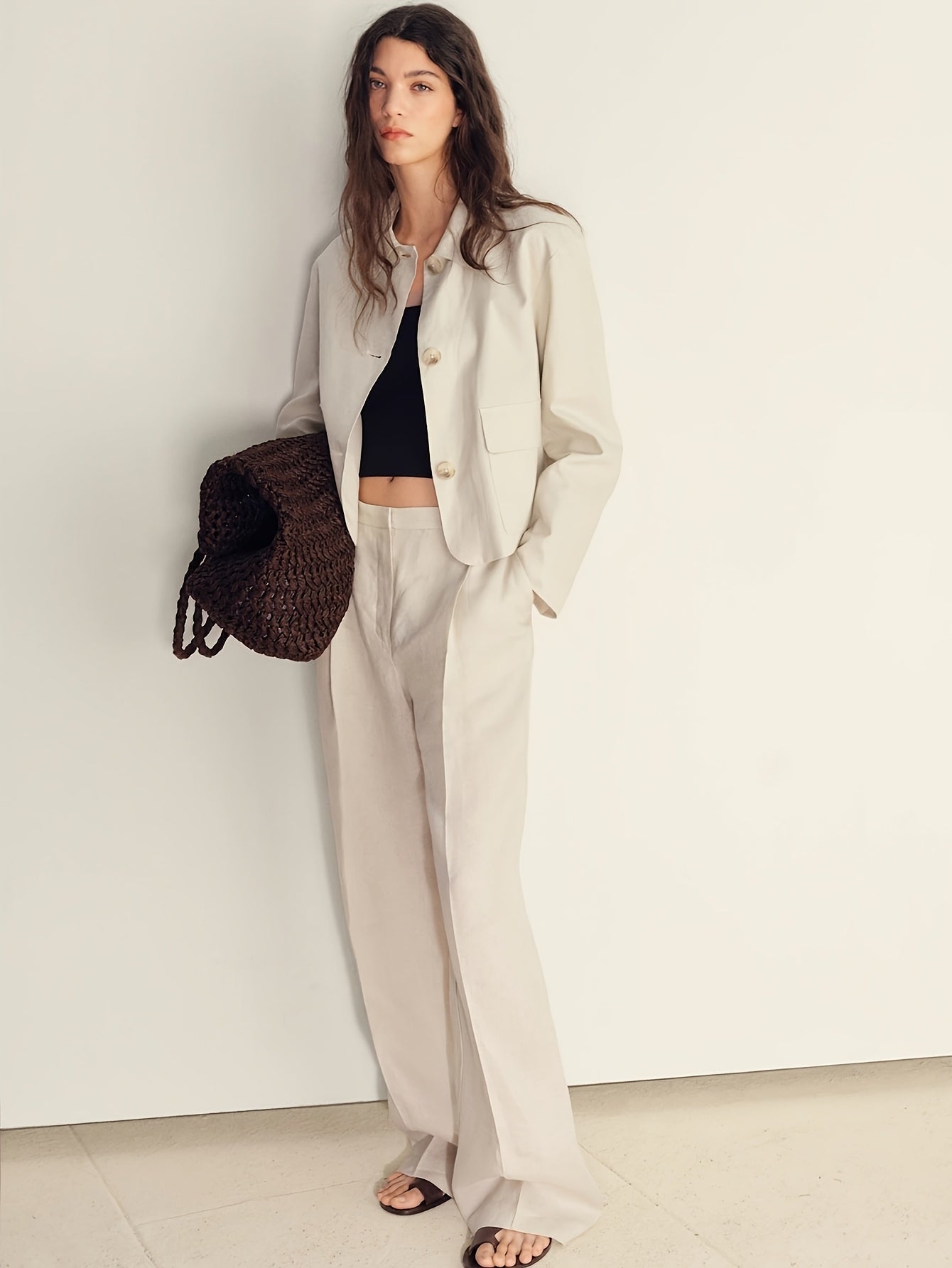 Conjunto Elegante de Pierna Ancha en Albaricoque para Mujeres con Cuello, Manga Larga y Botones de Dos Piezas