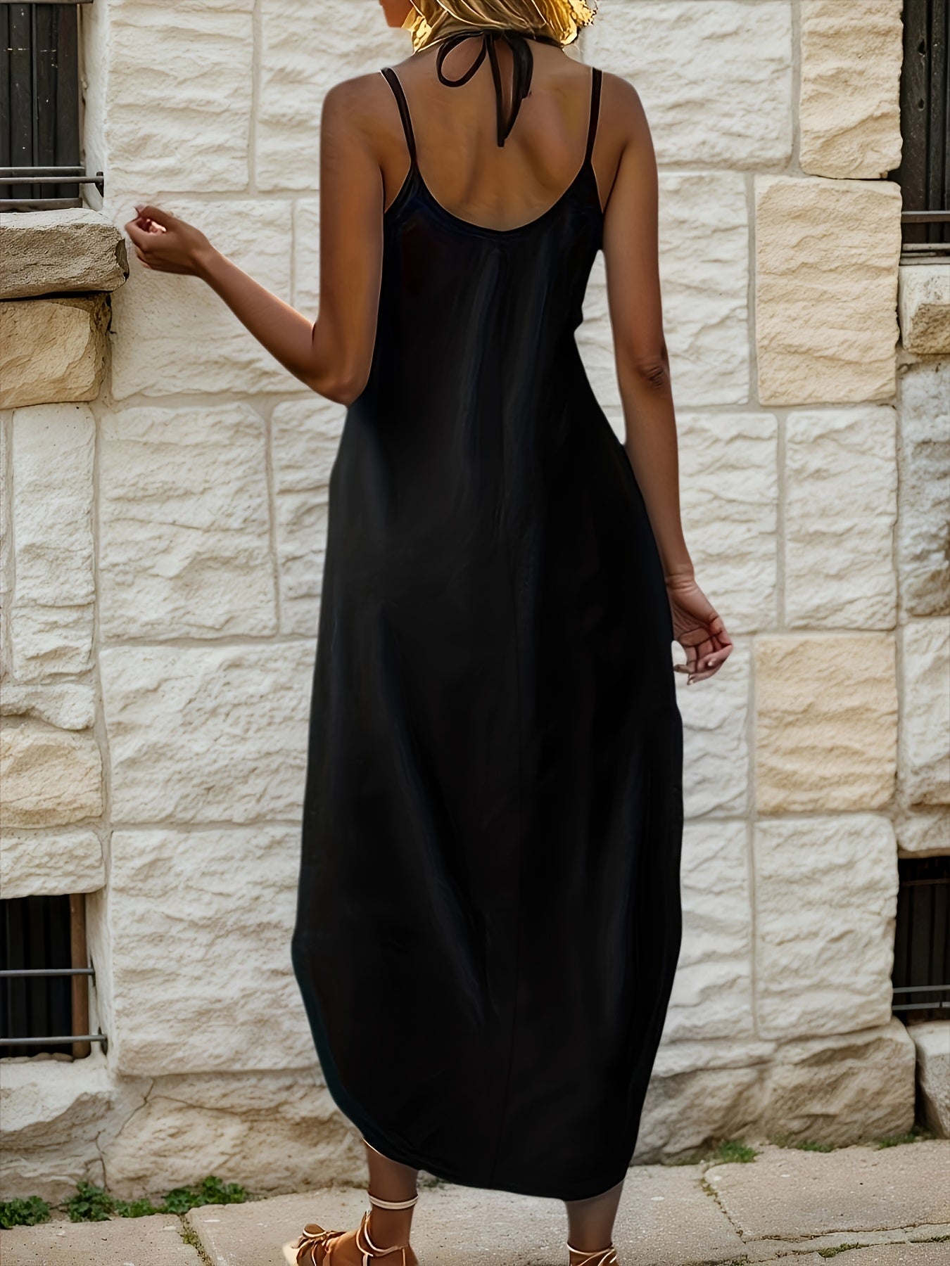 Vestido Maxi Negro Sin Esfuerzo para Mujeres con Escote en V y Tirantes de Espagueti en Estilo Capullo Fluyente