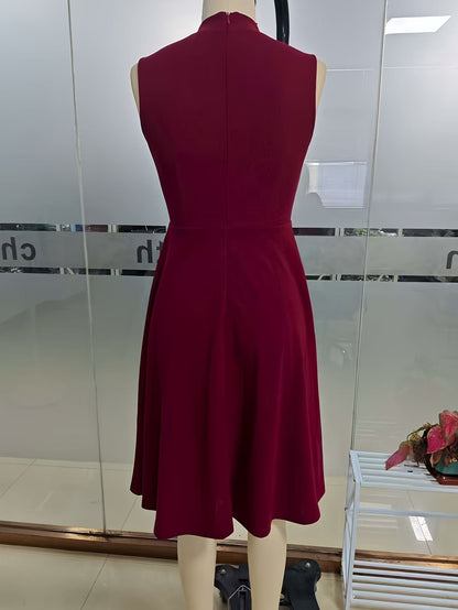 Elegante Vestido Midi Azul Marino para Mujeres con Cuello Alto Sin Mangas y Botones en la Parte Frontal, Estilo Cóctel de Corte Ajustado y Acampanado