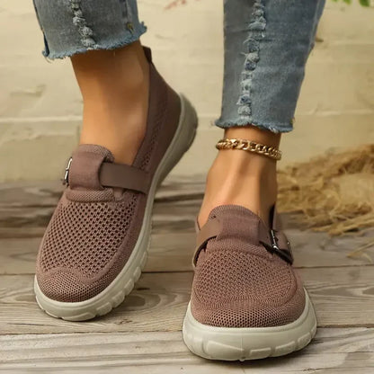 Zapatilla de punto sin cordones para mujeres con suela de plataforma y correa de hebilla, estilo casual