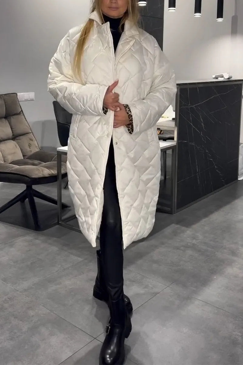 Abrigo Elegante Acolchado para Mujeres con Cuello de Muesca y Manga Larga, Estilo Oversized con Detalles de Leopardo