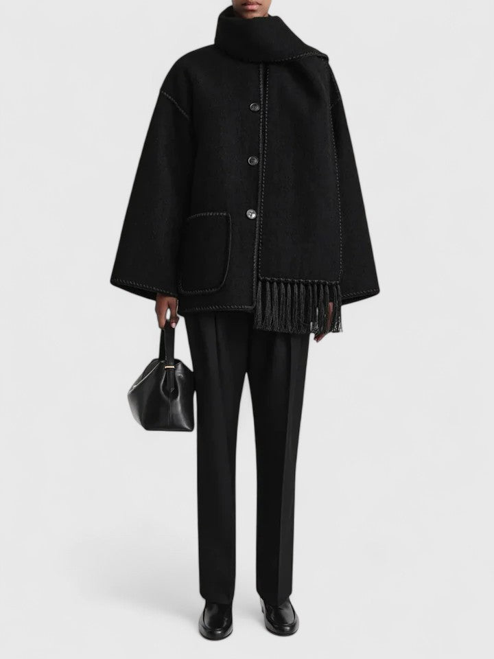 Elegante Capa de Lana para Mujeres con Cuello de Bufanda, Manga Larga, Costura a Mano y Flecos en Estilo Oversized