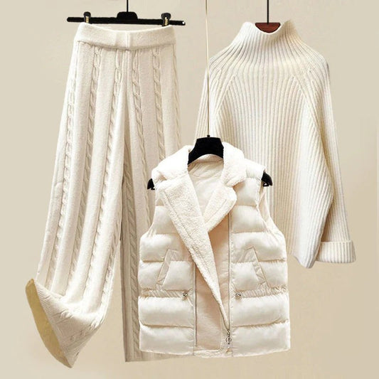 Conjunto de Tres Piezas de Punto Blanco Cómodo para Mujeres con Suéter de Cuello Alto, Chaleco Acolchado y Pantalón de Pierna Ancha Estilo Casual