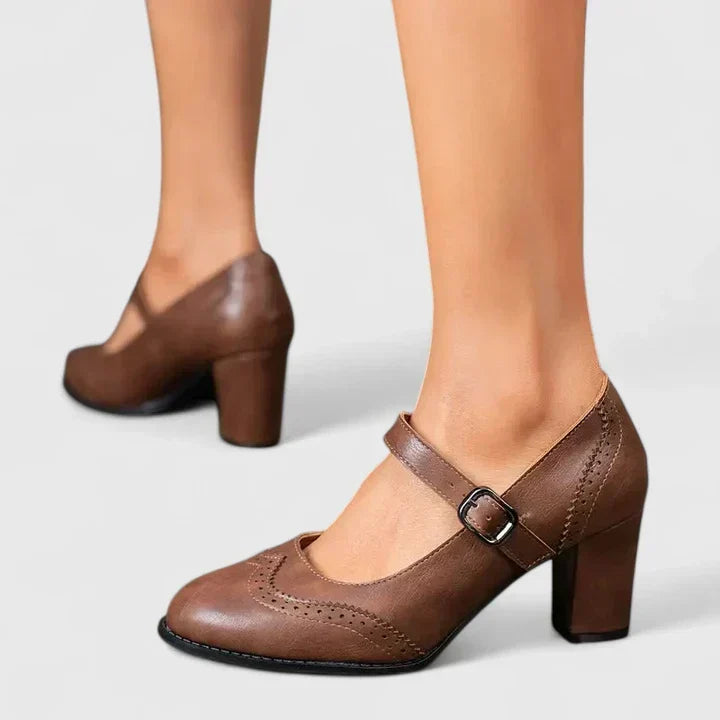 Elegantes Zapatos de Tacón Mary Jane de Cuero para Mujeres con Correa de Hebilla Brogue de Punta Alada y Tacón Bloque