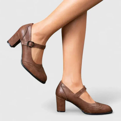 Elegantes Zapatos de Tacón Mary Jane de Cuero para Mujeres con Correa de Hebilla Brogue de Punta Alada y Tacón Bloque