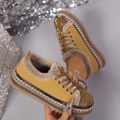 Zapatillas Cómodas para Mujeres con Ribete de Piel Sintética y Suela de Strass, Estilo Bajo con Cordones