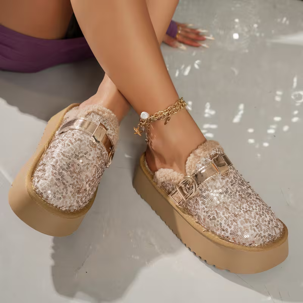 Mules de Oro Elegantes para Mujeres con Correa de Hebilla Brillante y Punta Cerrada, Estilo Plataforma Slip On