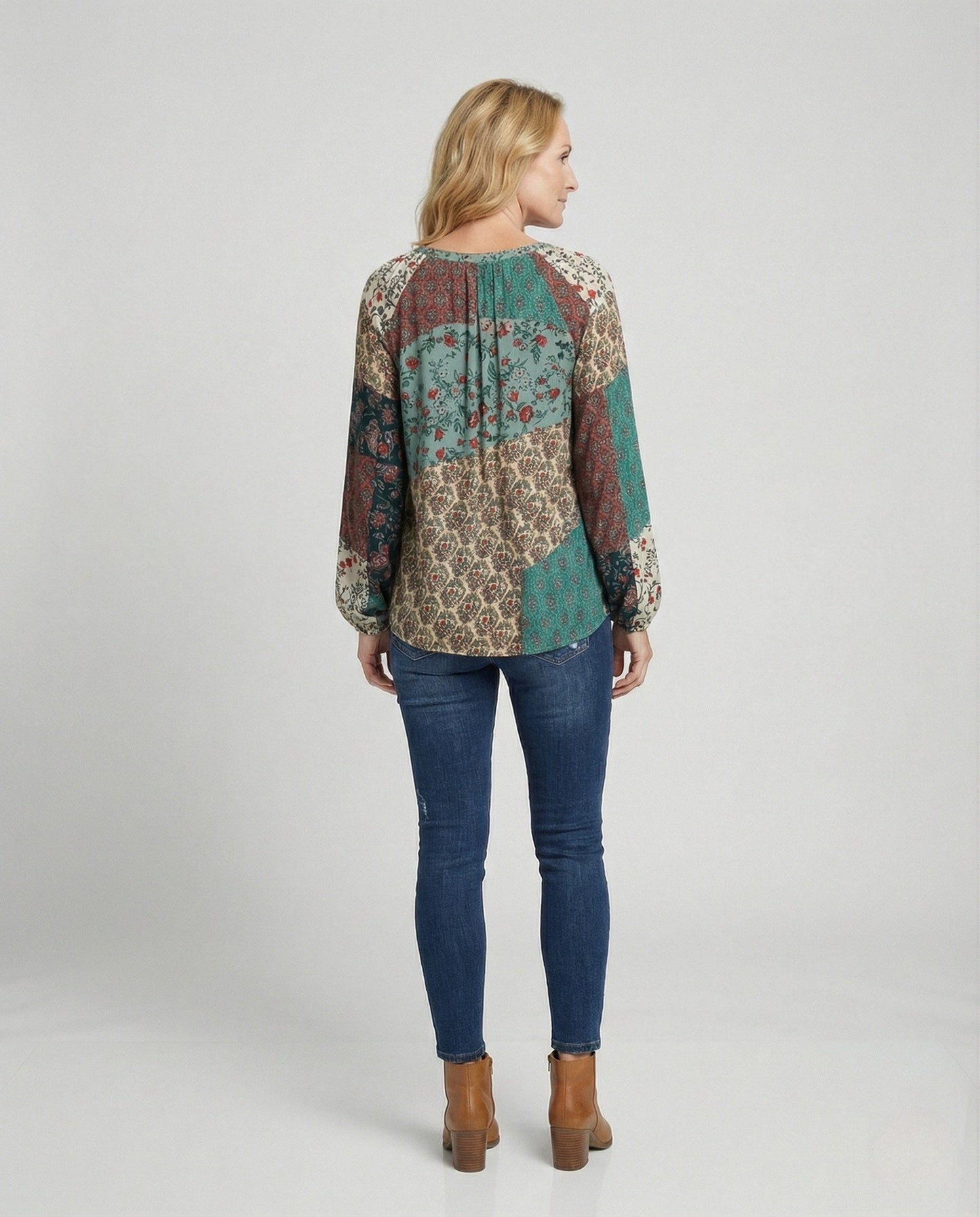 Blusa Floral de Patchwork Sin Esfuerzo para Mujeres con Cuello en V, Manga Larga y Laço de Borlas Estilo Bohemio