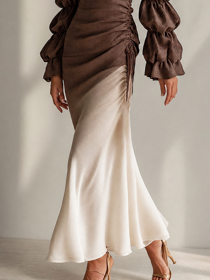 Vestido Maxi Elegante de Bloques de Color Marrón para Mujeres con Cuello Cuadrado, Manga Abullonada, y Dobladillo de Sirena Fruncido en Estilo Fluido