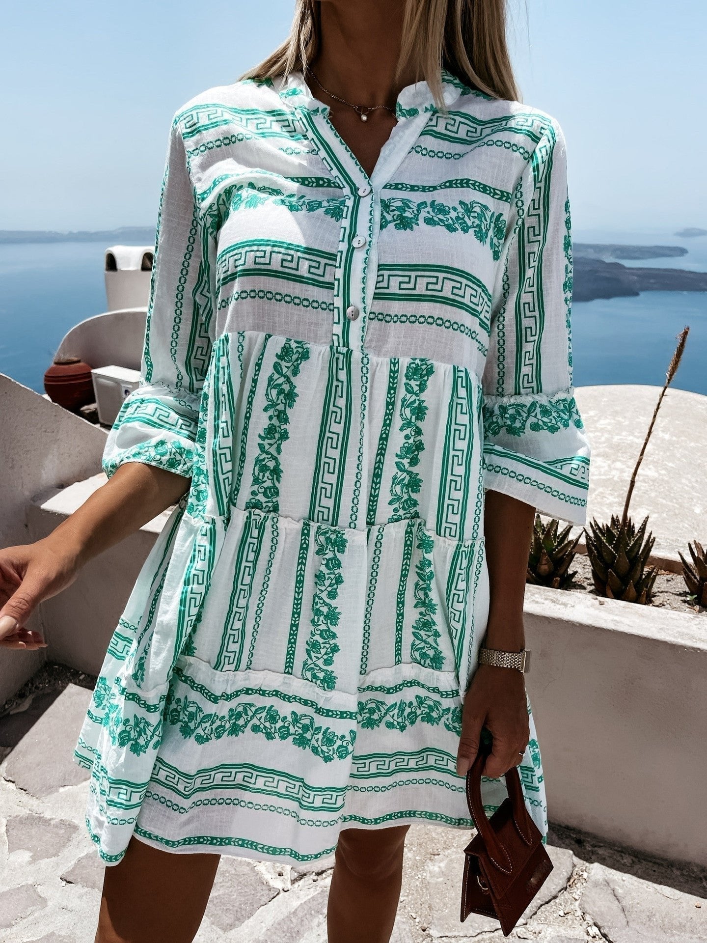 Vestido Mini de Print en Capas Sin Esfuerzo para Mujeres con Escote en V, Manga de Campana y Botones Estilo Bohemio