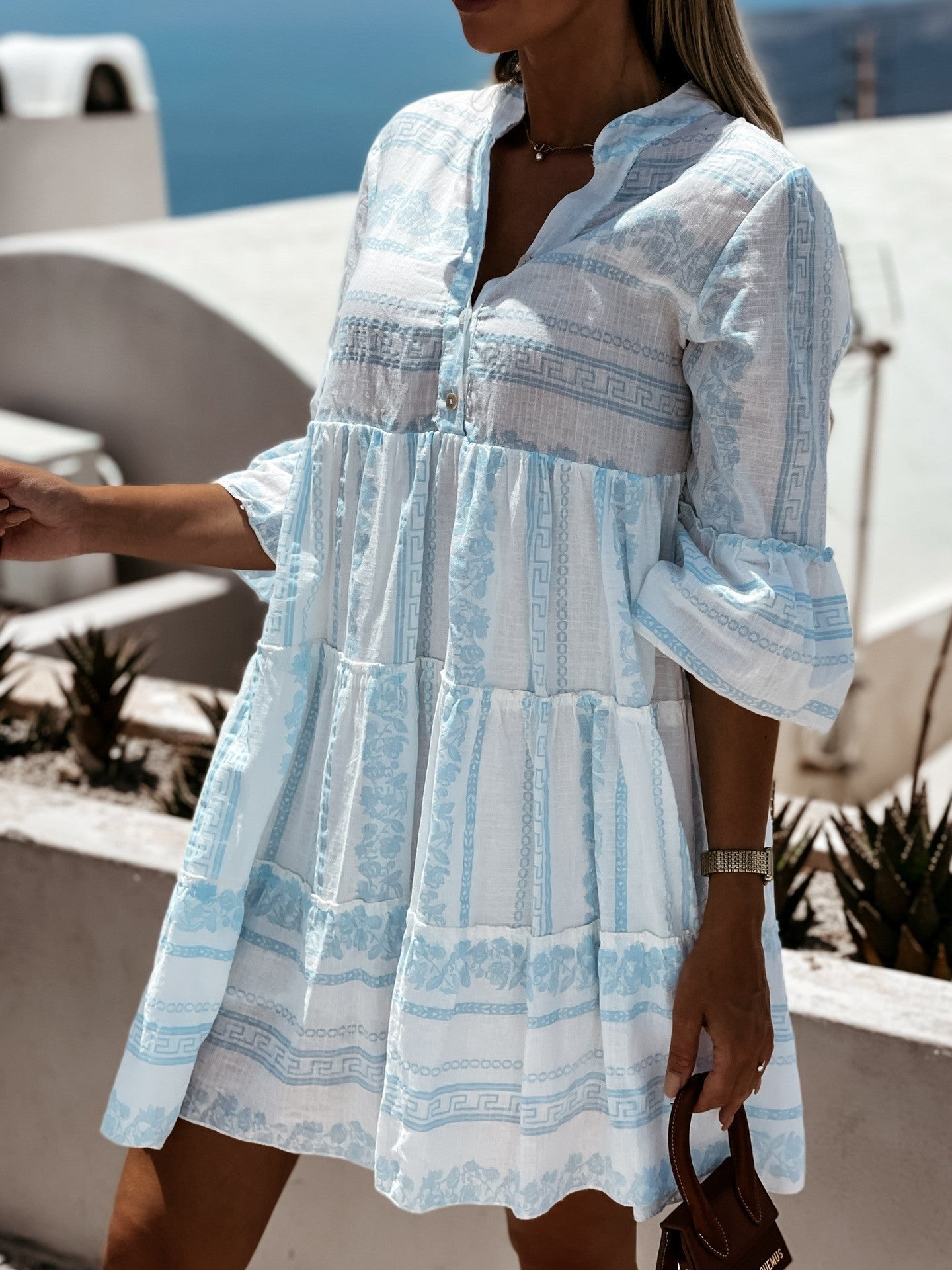Vestido Mini de Print en Capas Sin Esfuerzo para Mujeres con Escote en V, Manga de Campana y Botones Estilo Bohemio