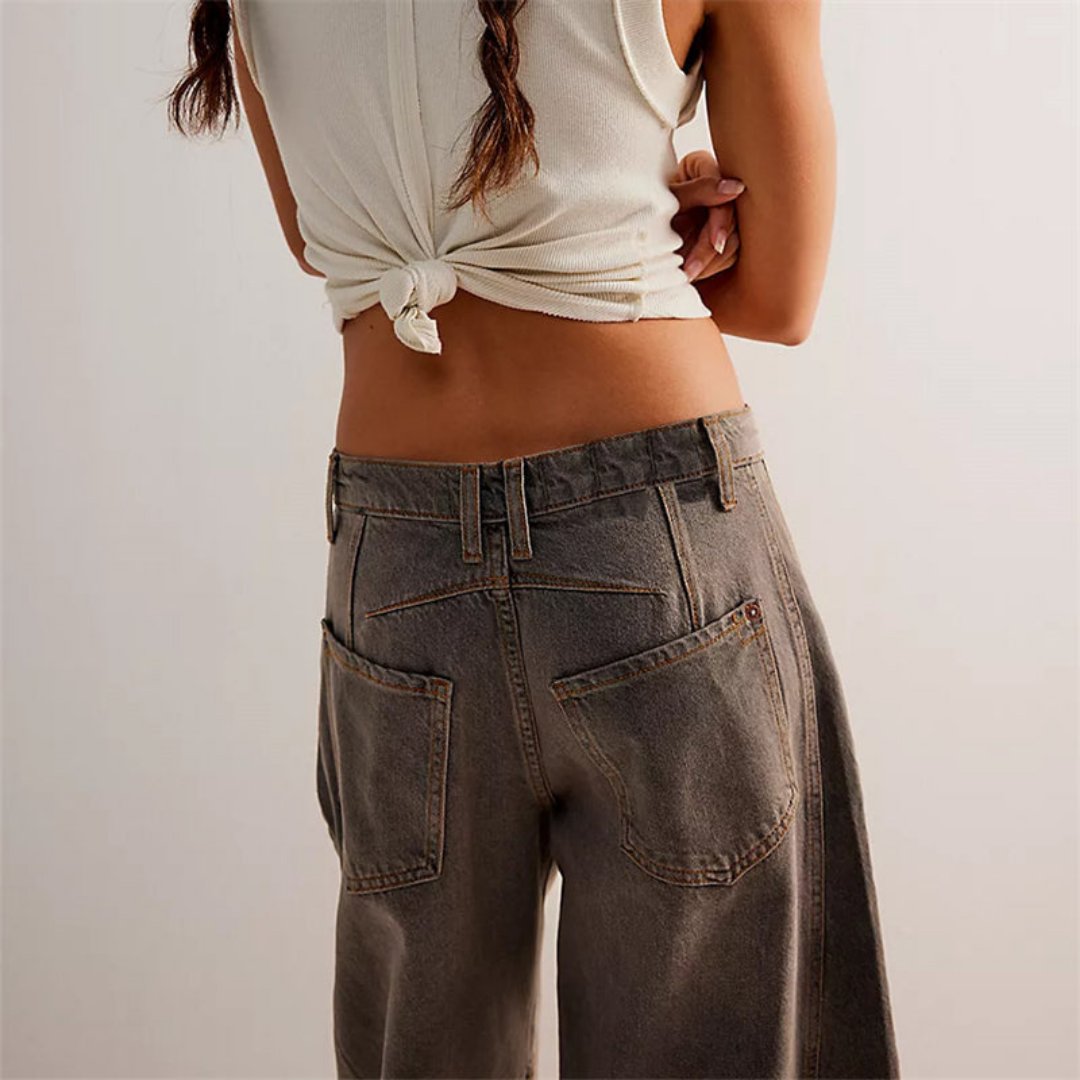 Jeans de Mom Relajados y Sin Esfuerzo para Mujeres en Estilo de Denim con Pierna Barrel Recortada