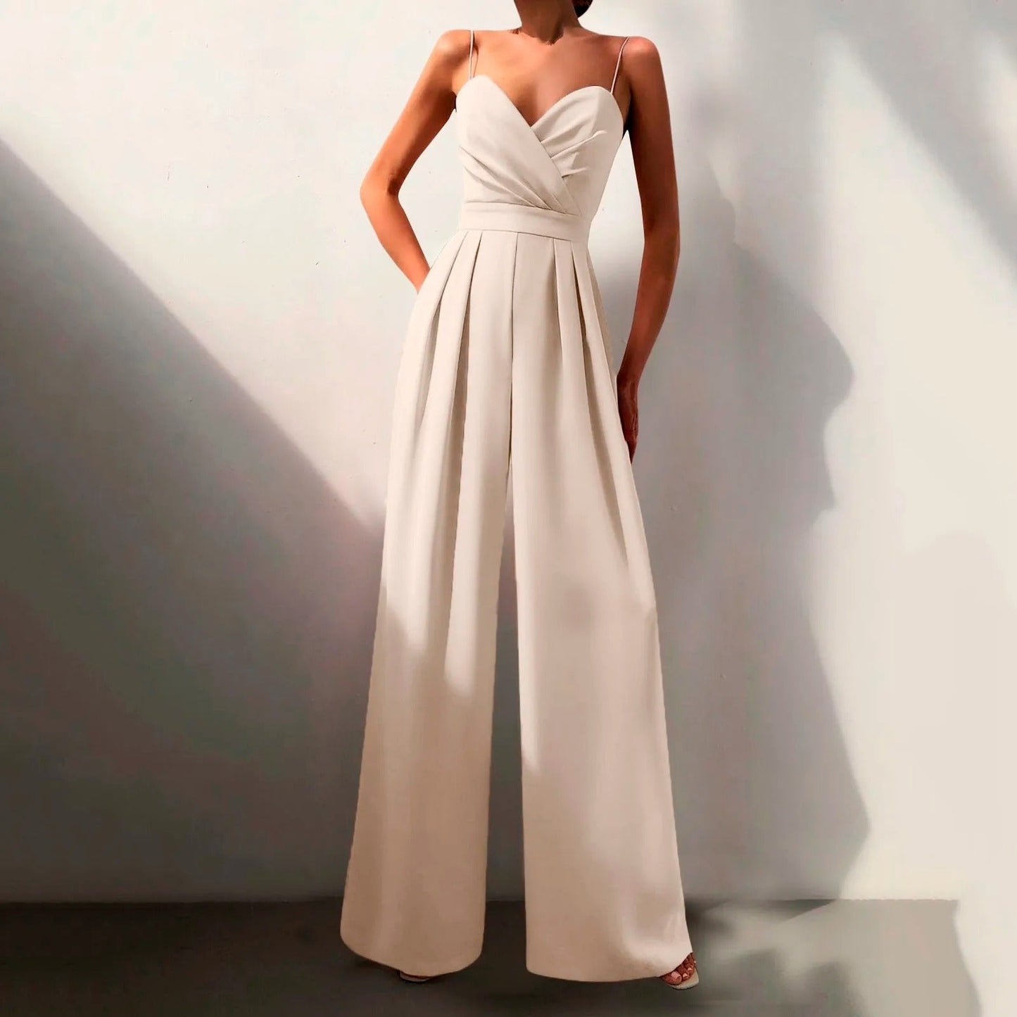Mono Elegante de Pierna Ancha para Mujeres con Escote Corazón, Tirantes de Espagueti y Estilo Formal Plisado